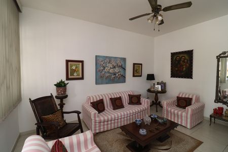 Sala de casa à venda com 4 quartos, 400m² em Moneró, Rio de Janeiro