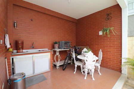 Casa à venda com 400m², 4 quartos e 2 vagasÁrea externa