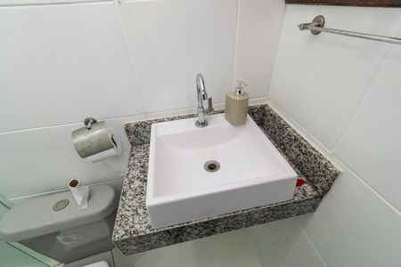 Casa à venda com 97m², 2 quartos e sem vaga Casa à venda com 97m², 2 quartos e sem vagaBanheiro Social