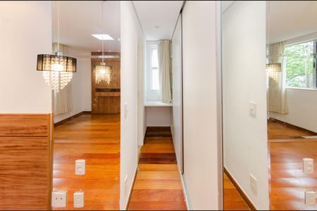 Apartamento para alugar com 158m², 4 quartos e 3 vagas Apartamento para alugar com 158m², 4 quartos e 3 vagasSuíte