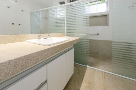 Apartamento para alugar com 158m², 4 quartos e 3 vagas Apartamento para alugar com 158m², 4 quartos e 3 vagasBanheiro suíte