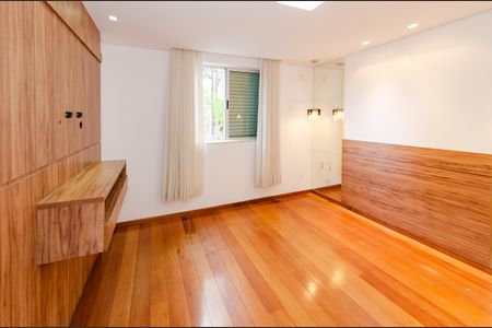 Apartamento para alugar com 158m², 4 quartos e 3 vagas Apartamento para alugar com 158m², 4 quartos e 3 vagasSuíte