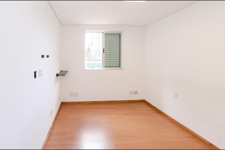 Apartamento para alugar com 158m², 4 quartos e 3 vagas Apartamento para alugar com 158m², 4 quartos e 3 vagasQuarto 2