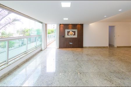 Apartamento para alugar com 158m², 4 quartos e 3 vagas Apartamento para alugar com 158m², 4 quartos e 3 vagasSala