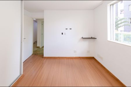 Apartamento para alugar com 158m², 4 quartos e 3 vagas Apartamento para alugar com 158m², 4 quartos e 3 vagasQuarto 2
