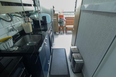 Apartamento à venda com 69m², 3 quartos e 1 vagaÁrea de Serviço