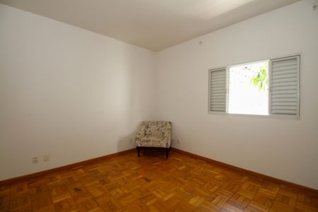 Casa à venda com 400m², 4 quartos e 3 vagasQuarto 2