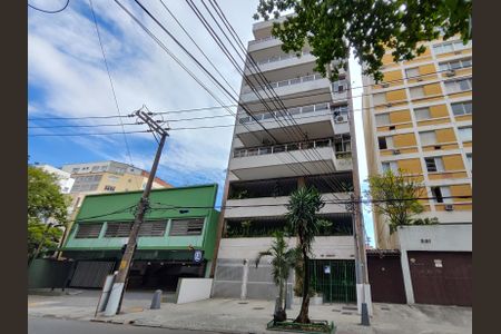 Apartamento à venda com 120m², 3 quartos e 2 vagasFachada e portaria