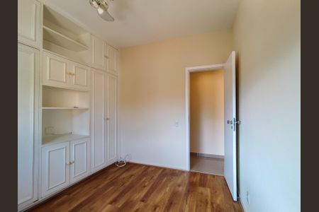 Apartamento à venda com 120m², 3 quartos e 2 vagasQuarto 2