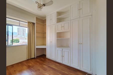 Apartamento à venda com 120m², 3 quartos e 2 vagasQuarto 2