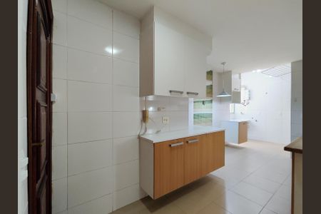 Apartamento à venda com 120m², 3 quartos e 2 vagasCozinha
