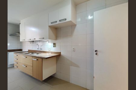 Apartamento à venda com 120m², 3 quartos e 2 vagasCozinha