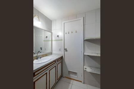 Apartamento à venda com 120m², 3 quartos e 2 vagasBanheiro Corredor