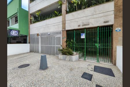 Apartamento à venda com 120m², 3 quartos e 2 vagasFachada e portaria
