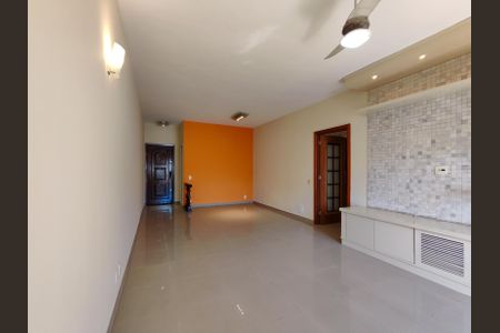 Apartamento à venda com 120m², 3 quartos e 2 vagasSala