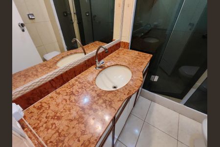 Apartamento à venda com 120m², 3 quartos e 2 vagasBanheiro da Suíte