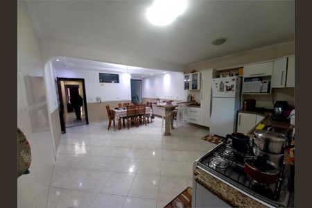 Casa à venda com 4 quartos, 176m² em Vila Pereira Barreto, São Paulo