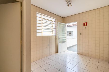 Casa à venda com 232m², 3 quartos e 3 vagas