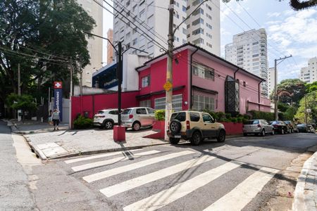 Casa à venda com 232m², 3 quartos e 3 vagas