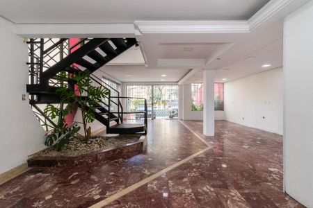 Casa à venda com 232m², 3 quartos e 3 vagas