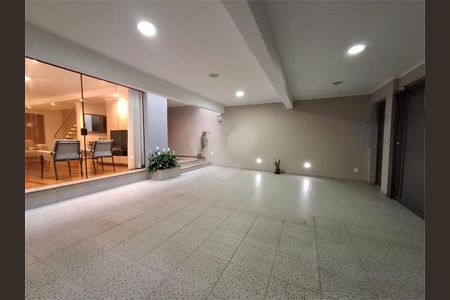 Casa à venda com 3 quartos, 249m² em Campo Belo, São Paulo