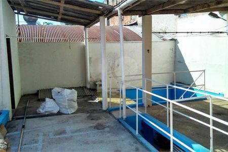 Casa à venda com 4 quartos, 186m² em Km 18, Osasco