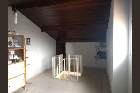 Casa à venda com 156m², 3 quartos e 4 vagas