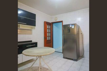 Casa à venda com 3 quartos, 130m² em Vila Albano, São Paulo