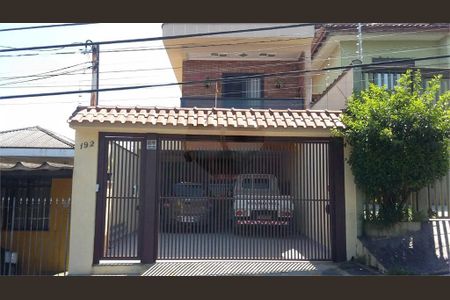 Casa à venda com 235m², 3 quartos e 4 vagas