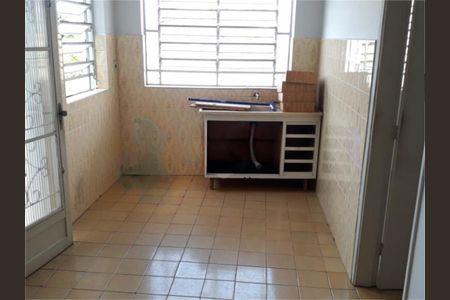 Casa à venda com 5 quartos, 330m² em Vila Palmeiras, São Paulo