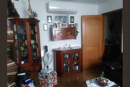 Casa à venda com 7 quartos, 190m² em Vila Pereira Cerca, São Paulo