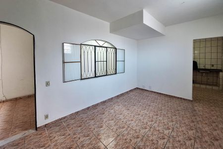 Casa para alugar com 40m², 1 quarto e sem vaga Casa para alugar com 40m², 1 quarto e sem vagaSala
