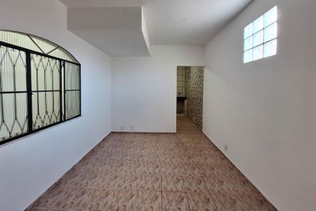 Casa para alugar com 40m², 1 quarto e sem vaga Casa para alugar com 40m², 1 quarto e sem vagaSala