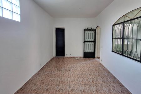 Casa para alugar com 40m², 1 quarto e sem vaga Casa para alugar com 40m², 1 quarto e sem vagaSala