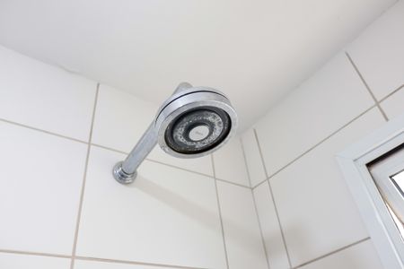 Apartamento à venda com 57m², 2 quartos e 1 vaga Apartamento à venda com 57m², 2 quartos e 1 vagaBanheiro da Suíte 2