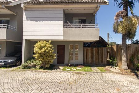 Casa para alugar com 170m², 2 quartos e 2 vagasFachada