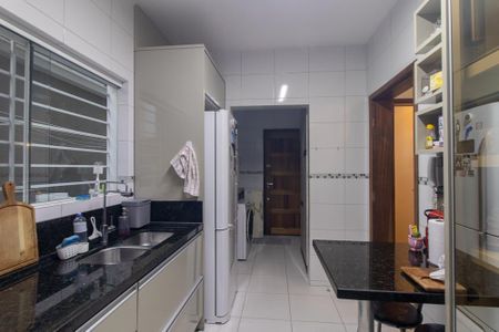 Casa para alugar com 170m², 2 quartos e 2 vagasCozinha