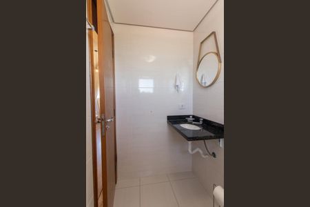 Casa para alugar com 170m², 2 quartos e 2 vagasBanheiro Social 2