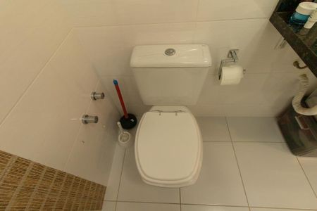 Casa para alugar com 170m², 2 quartos e 2 vagasBanheiro da Suíte