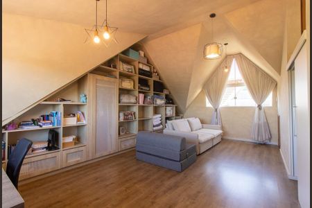 Casa para alugar com 170m², 2 quartos e 2 vagasÁtico