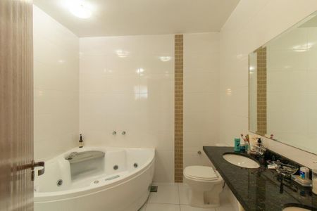 Casa para alugar com 170m², 2 quartos e 2 vagasBanheiro da Suíte