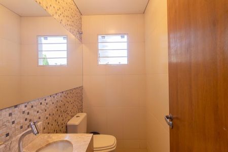 Casa para alugar com 170m², 2 quartos e 2 vagasLavabo