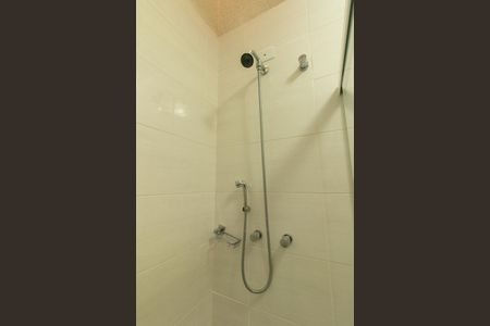 Casa para alugar com 170m², 2 quartos e 2 vagasBanheiro Social 1