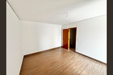 Casa à venda com 140m², 4 quartos e 2 vagas Casa à venda com 140m², 4 quartos e 2 vagasQuarto 3 - Suíte