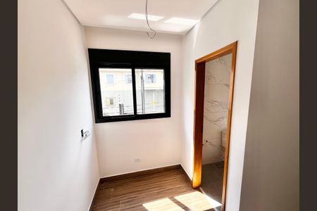 Casa à venda com 140m², 4 quartos e 2 vagas Casa à venda com 140m², 4 quartos e 2 vagasQuarto 2 - Suíte