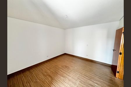 Casa à venda com 140m², 4 quartos e 2 vagas Casa à venda com 140m², 4 quartos e 2 vagasQuarto 3 - Suíte