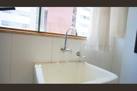 Apartamento à venda com 84m², 2 quartos e 1 vaga Apartamento à venda com 84m², 2 quartos e 1 vagaLavanderia
