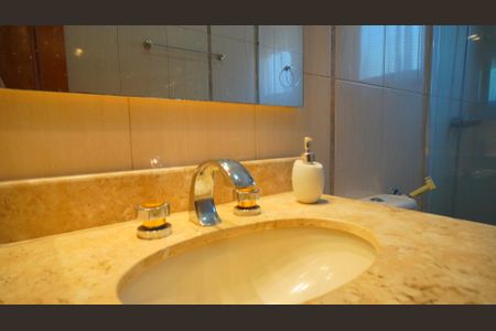 Apartamento à venda com 84m², 2 quartos e 1 vaga Apartamento à venda com 84m², 2 quartos e 1 vagaSuite