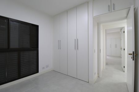 Apartamento à venda com 127m², 3 quartos e 2 vagasQuarto 2