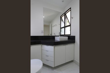 Apartamento à venda com 127m², 3 quartos e 2 vagasBanheiro da Suíte